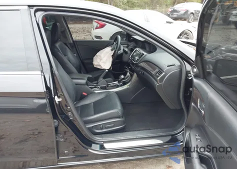 2017 Honda Accord Ex-L V6 z USA, uszkodzony, nr VIN 1HGCR3F8XHA026937